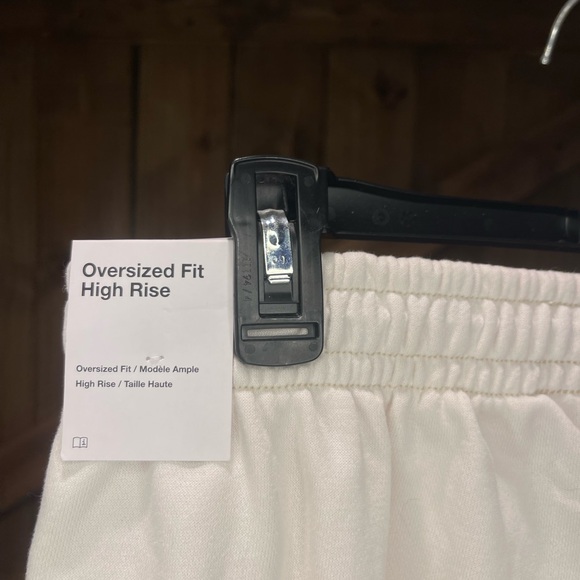 Nike oversized tan Sweatpants New with tags - Picture 3 of 4